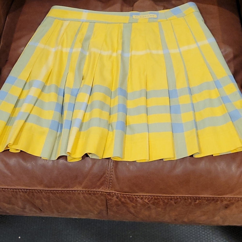 BURBERRY GOLF SKIRT